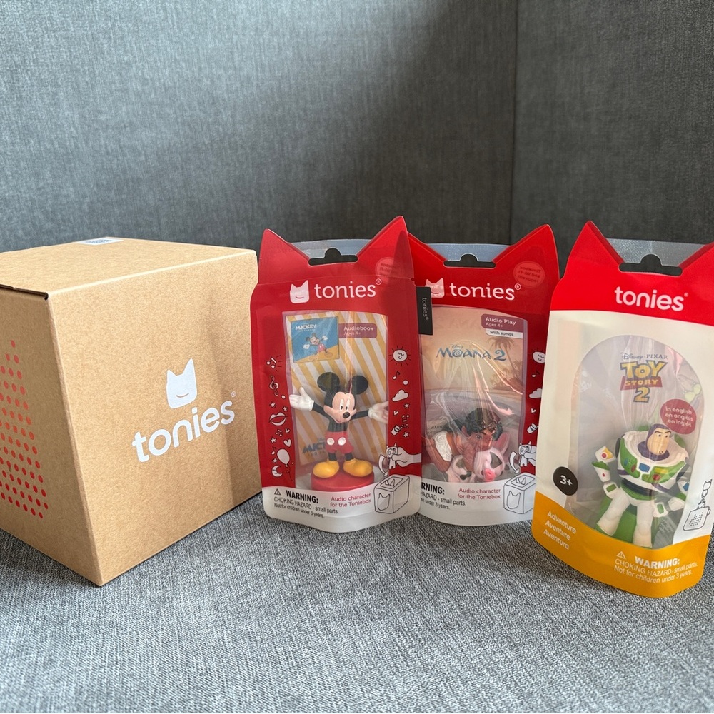 Toniebox 2 - Sunset Red with 3 Characters
